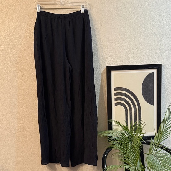 Abercrombie & Fitch Women’s Ultra High Rise Wide Leg Drawstring Trousers - Picture 2 of 5